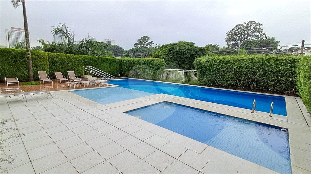 Apartamento à venda ou para alugar com 1 suíte em Vila Cordeiro, São Paulo, SP