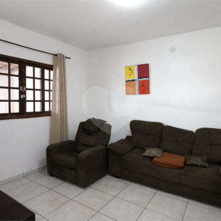 Casa à venda com 2 quartos, sendo 1 suíte, em Jardim Abaeté, Sorocaba, SP