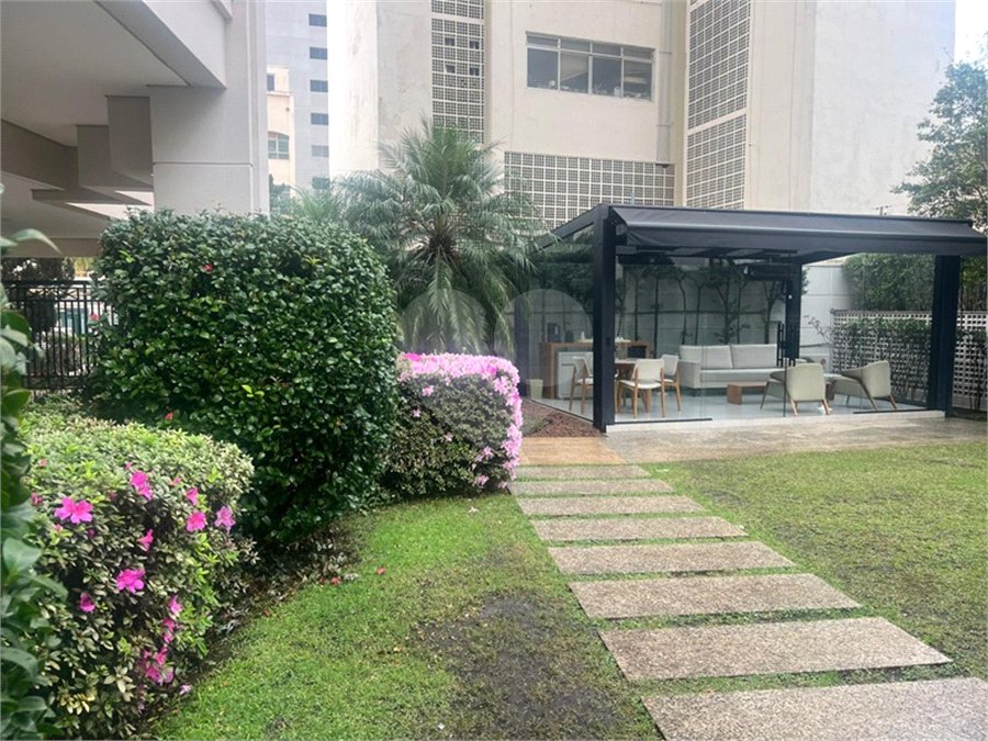 Apartamento para alugar com 3 quartos, sendo 2 suítes, em Jardim Paulista, São Paulo, SP