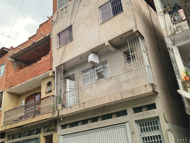 Sobrado à venda com 4 quartos, sendo 1 suíte,  em Tremembé, São Paulo, SP