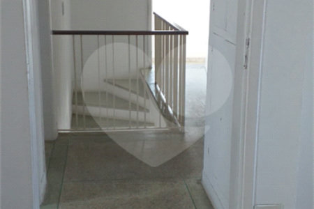 Sobrado à venda com 5 quartos, sendo 1 suíte, em Nova Piraju, São Paulo, SP