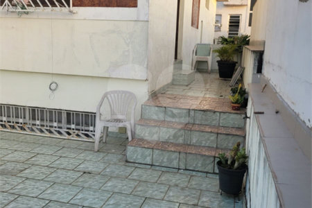 Sobrado à venda com 3 quartos em Vila Marari, São Paulo, SP