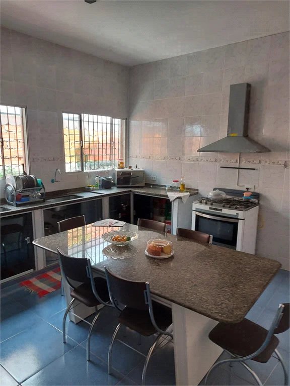 Casa à venda com 4 quartos, sendo 1 suíte, em Vila Pirajussara, São Paulo, SP