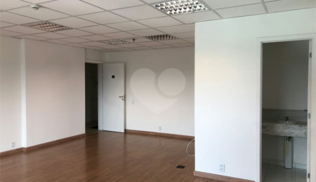 Sala à venda em Chácara Santo Antônio, São Paulo, SP