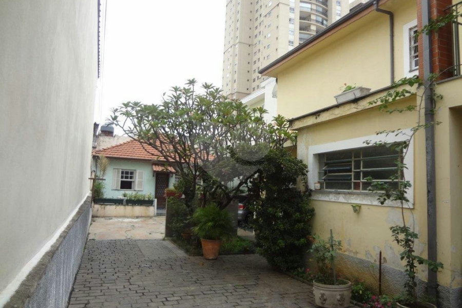 Sobrado à venda com 5 quartos, sendo 1 suíte, em Santana, São Paulo, SP
