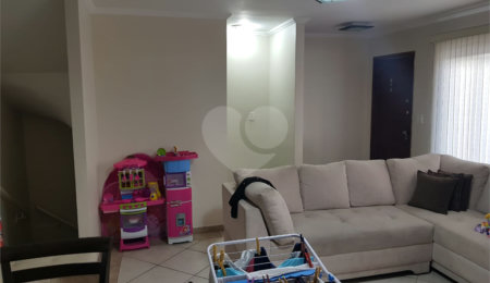 Casa à venda com 3 quartos, sendo 1 suíte,  no condomínio Res Azaléias, São Paulo - SP