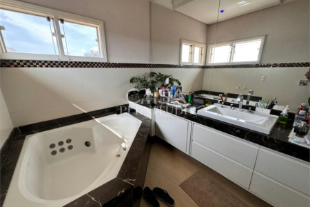 Casa em condomínio à venda ou para alugar com 4 suítes em Ibiti Royal Park, Sorocaba, SP