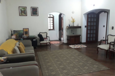 Sobrado à venda com 3 quartos, sendo 1 suíte, em Jardim Flórida, São Roque, SP