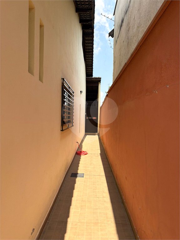 Casa Térrea à venda com 3 quartos, sendo 1 suíte,  em Vila Áurea, Poá, SP