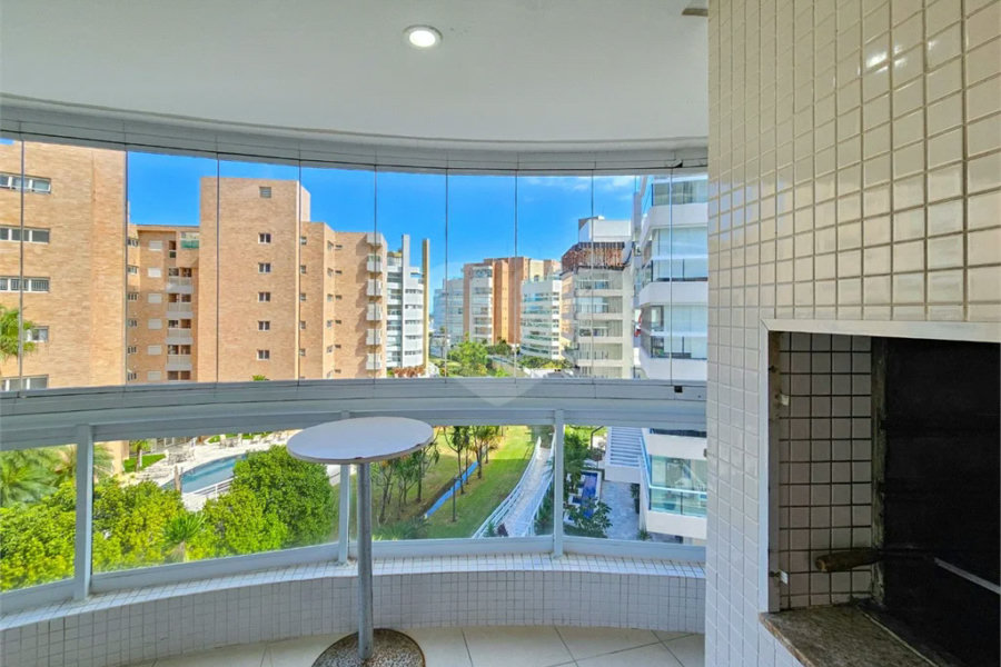 Apartamento à venda com 3 suítes em Riviera de São Lourenço, Bertioga, SP