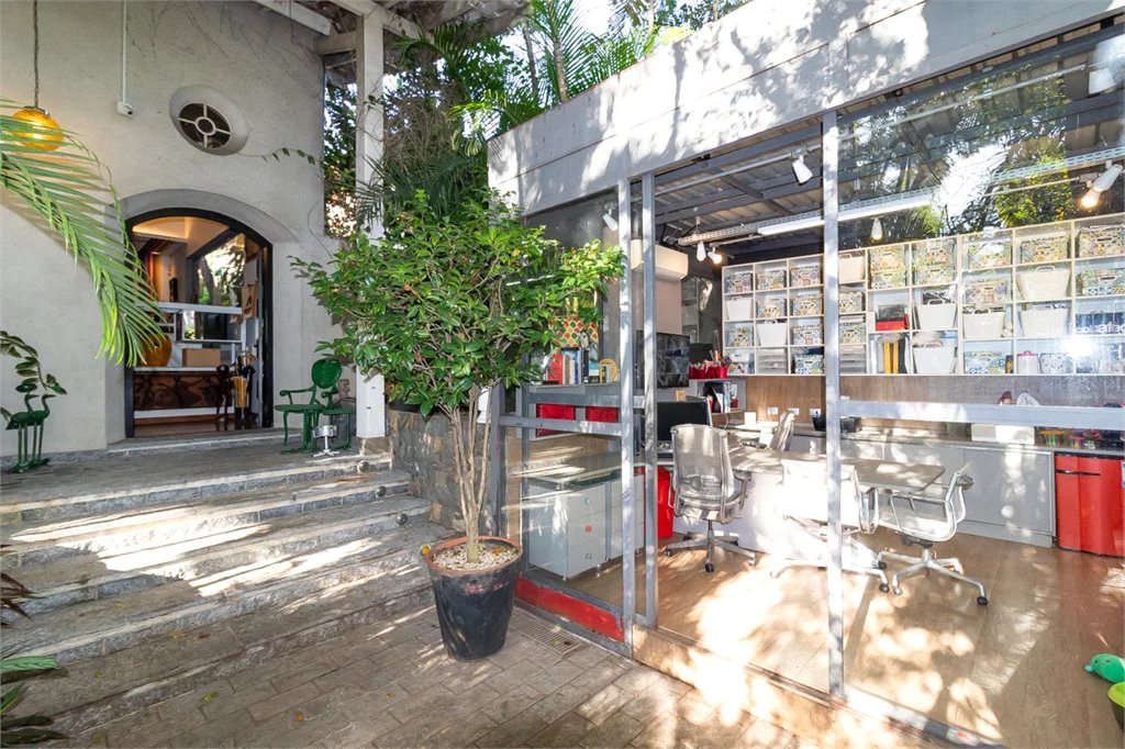 Casa à venda ou para alugar com 3 quartos, sendo 1 suíte, em Butantã, São Paulo, SP