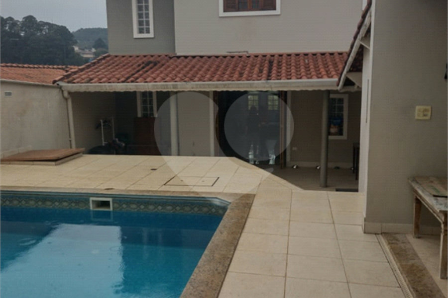 Sobrado à venda com 4 quartos, sendo 1 suíte,  em Palmas do Tremembé, São Paulo, SP