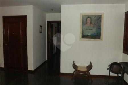 Casa à venda ou para alugar com 4 quartos, sendo 3 suítes,  no condomínio Villa das Flores, São Paulo - SP