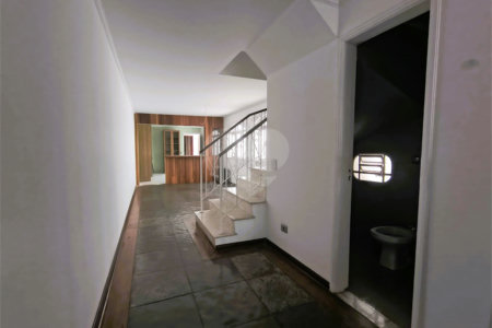 Sobrado à venda com 3 quartos, sendo 1 suíte,  em Jardim Esmeralda, São Paulo, SP