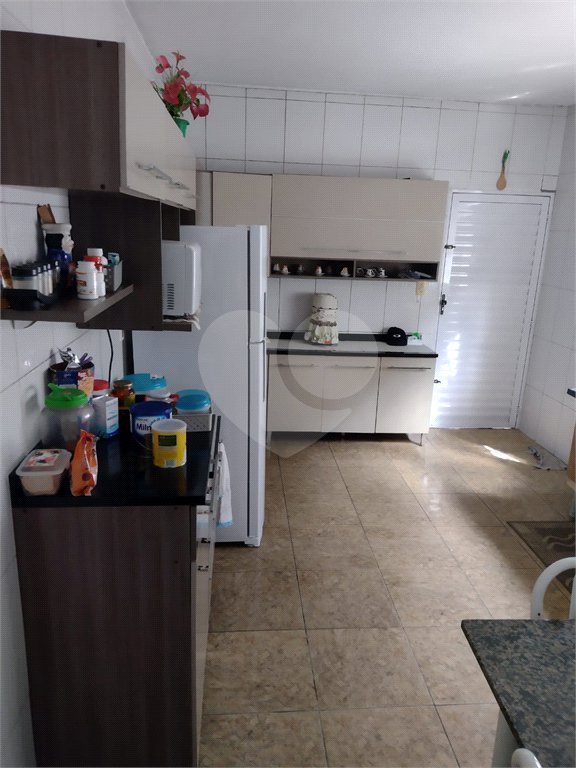 Sobrado à venda com 3 quartos em Parque Residencial Casa Branca, Suzano, SP