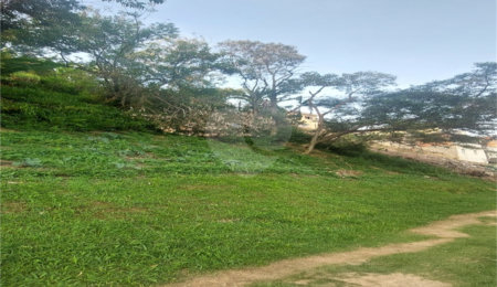 Terreno à venda no Centro, Mairiporã, SP