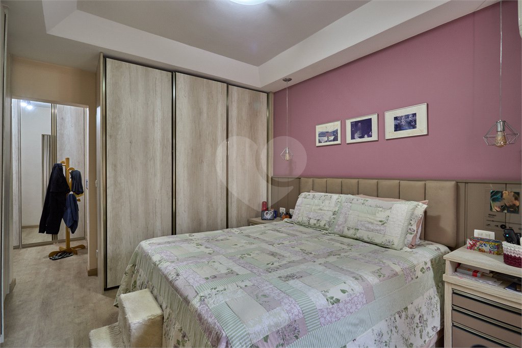 Casa Térrea à venda com 3 suítes em Granja Julieta, São Paulo, SP