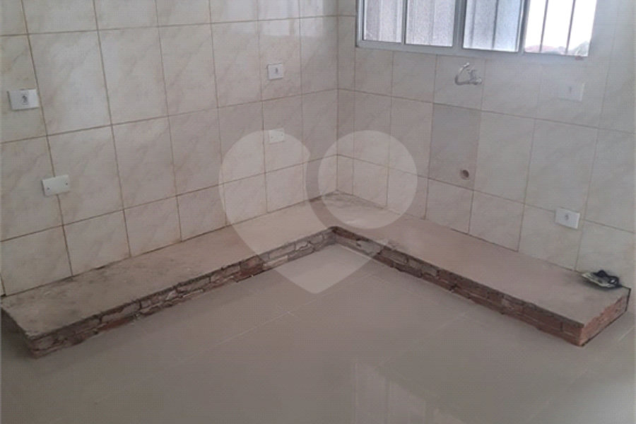 Sobrado à venda com 2 quartos em Vila Romero, São Paulo, SP