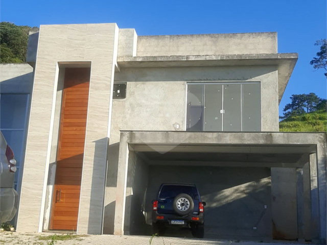 Casa à venda com 3 suítes no condomínio Aútria da Cantareira, Mairiporã - SP