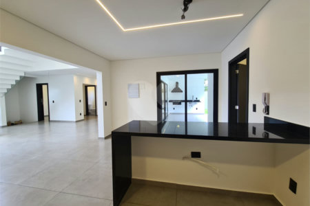 Casa em condomínio à venda com 3 suítes em Vila Santista, Atibaia, SP