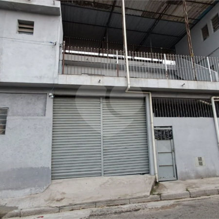 Sobrado à venda com 2 quartos, sendo 1 suíte, em Vila Zat, São Paulo, SP