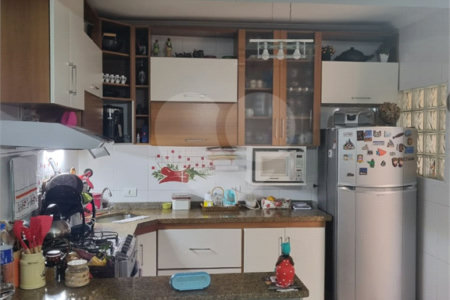 Casa Térrea à venda com 2 suítes em Santa Terezinha, São Bernardo do Campo, SP
