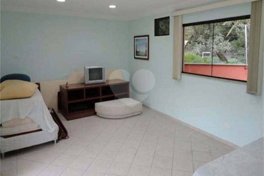Sobrado à venda com 6 quartos, sendo 2 suítes, em Horto Florestal, São Paulo, SP