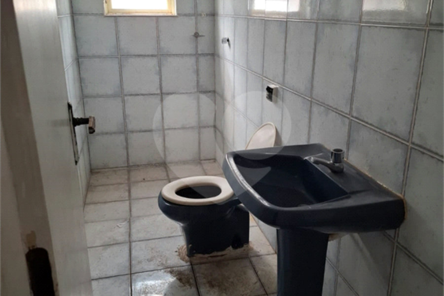 Casa à venda com 4 quartos, sendo 3 suítes, em Jardim São Bento, São Paulo, SP