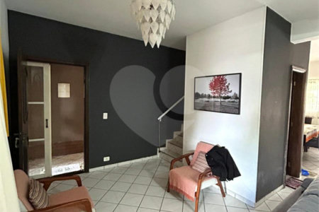 Casa à venda com 3 quartos, sendo 1 suíte, em Jardim Capão Redondo, São Paulo, SP