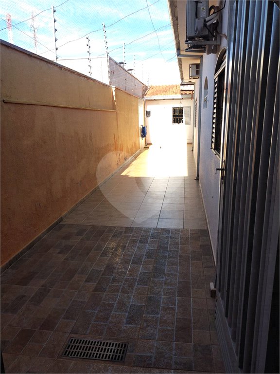 Casa à venda com 4 quartos, sendo 1 suíte, em Jardim Silvânia (vila Xavier), Araraquara, SP