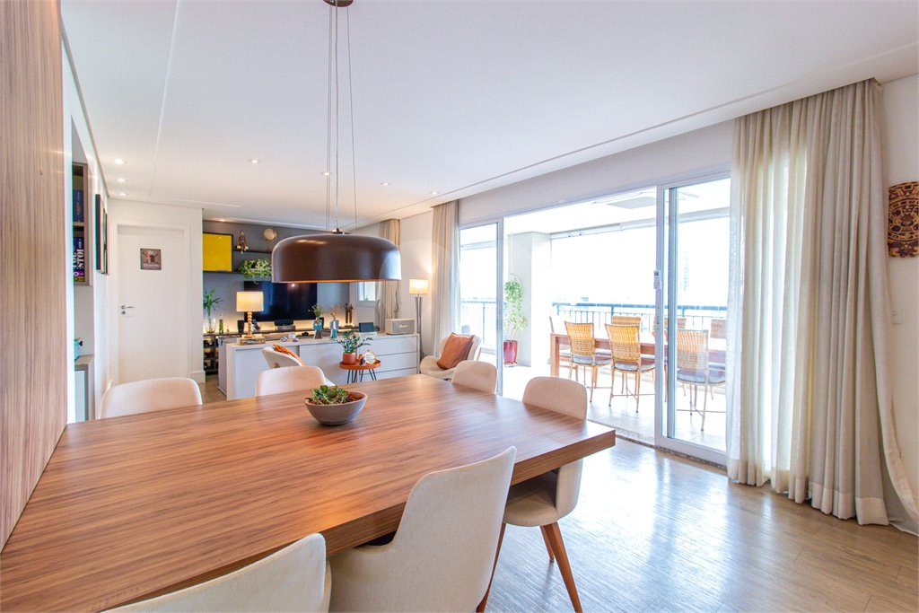 Apartamento à venda com 3 suítes em Chácara Santo Antônio, São Paulo, SP