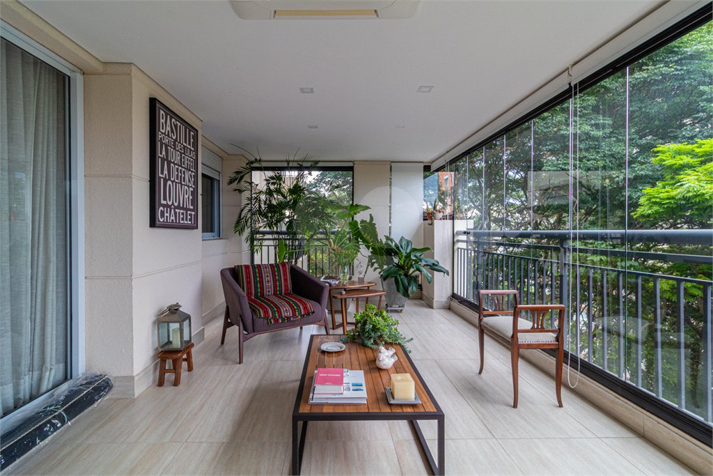 Apartamento à venda com 4 suítes em Alto da Boa Vista, São Paulo, SP