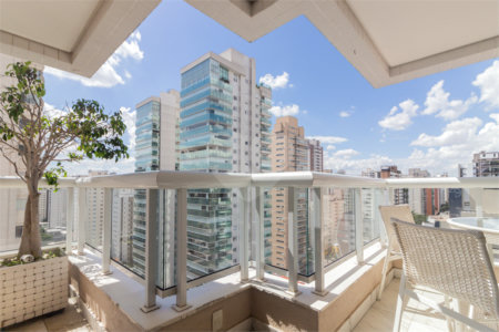 Apartamento à venda com 4 quartos, sendo 3 suítes,  em Indianópolis, São Paulo, SP