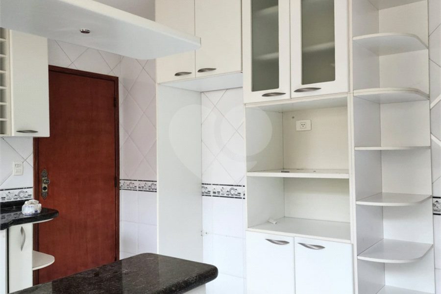 Sobrado à venda com 4 quartos, sendo 3 suítes, em Jaçanã, São Paulo, SP
