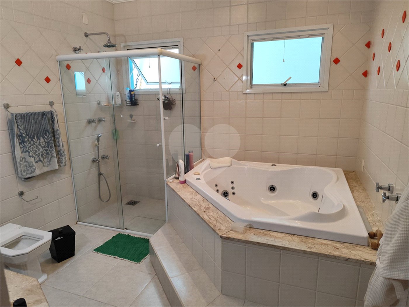 Sobrado à venda com 3 quartos, sendo 2 suítes, em Vila Romão, Salto, SP