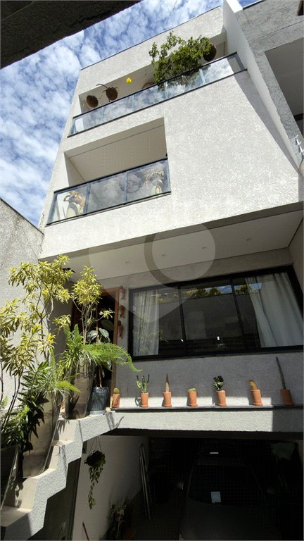 Sobrado à venda com 3 quartos, sendo 1 suíte, em Vila Paulicéia, São Paulo, SP