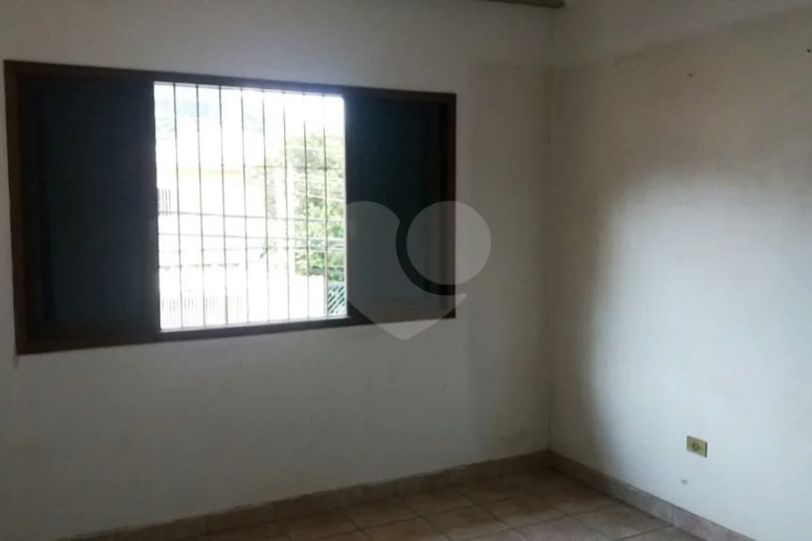 Sobrado à venda com 3 quartos, sendo 1 suíte, em Tremembé, São Paulo, SP