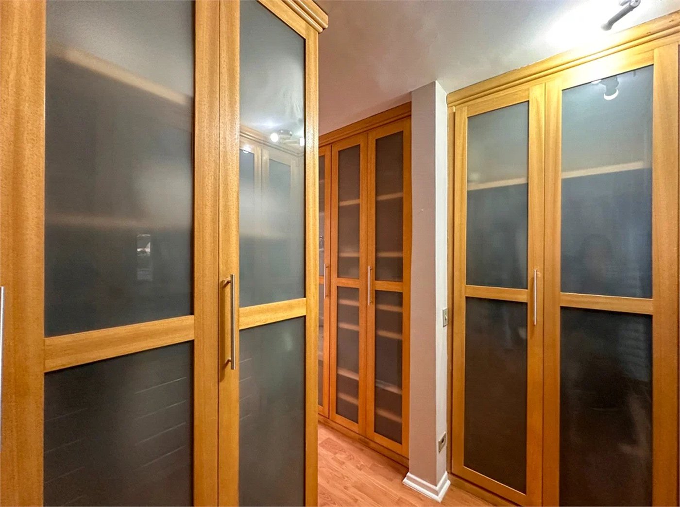 Casa à venda com 3 quartos, sendo 1 suíte, no condomínio Barão do Triunfo, São Paulo - SP
