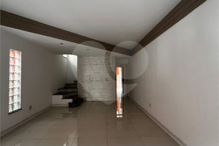 Casa à venda com 3 quartos, sendo 1 suíte, em Parque Santana, Mogi das Cruzes, SP