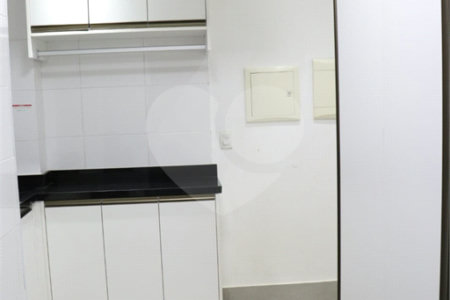 Apartamento à venda com 4 quartos, sendo 3 suítes,  em Parque Reboucas, São Paulo, SP