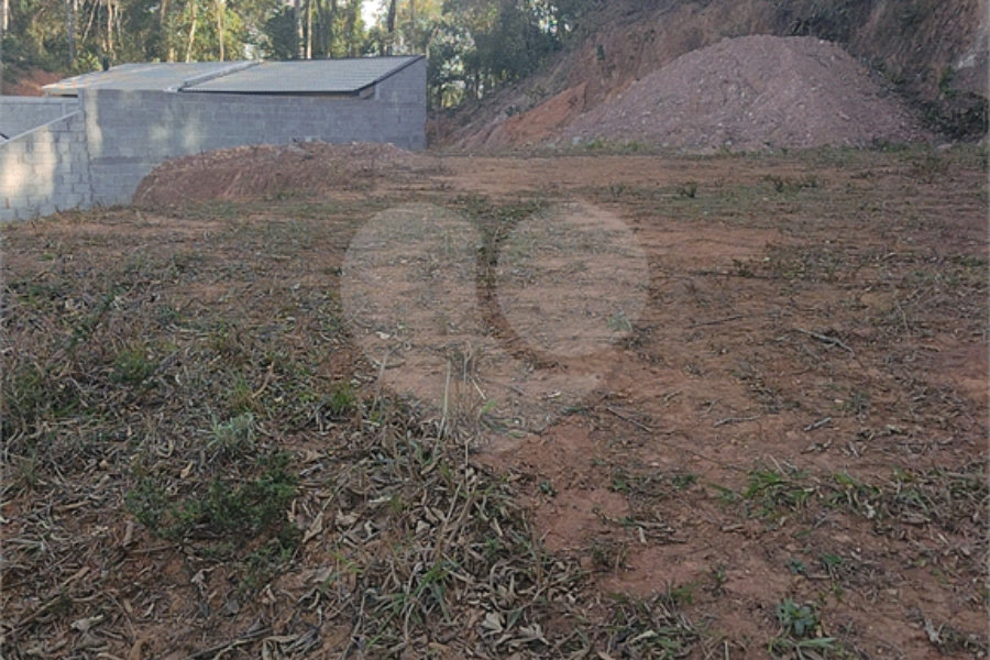 Terreno à venda no condomínio Associação Mirante da Mantiqueira, Mairiporã - SP