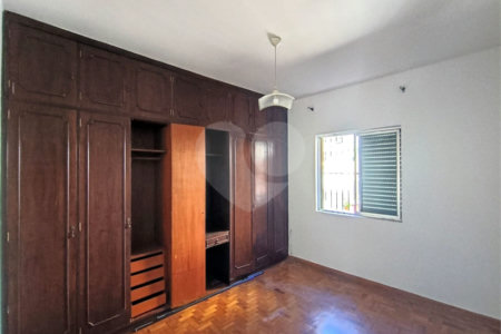 Sobrado à venda com 3 quartos em Chora Menino, São Paulo, SP