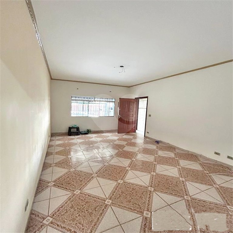 Sobrado à venda com 3 quartos, sendo 1 suíte, em Jardim Peri, São Paulo, SP