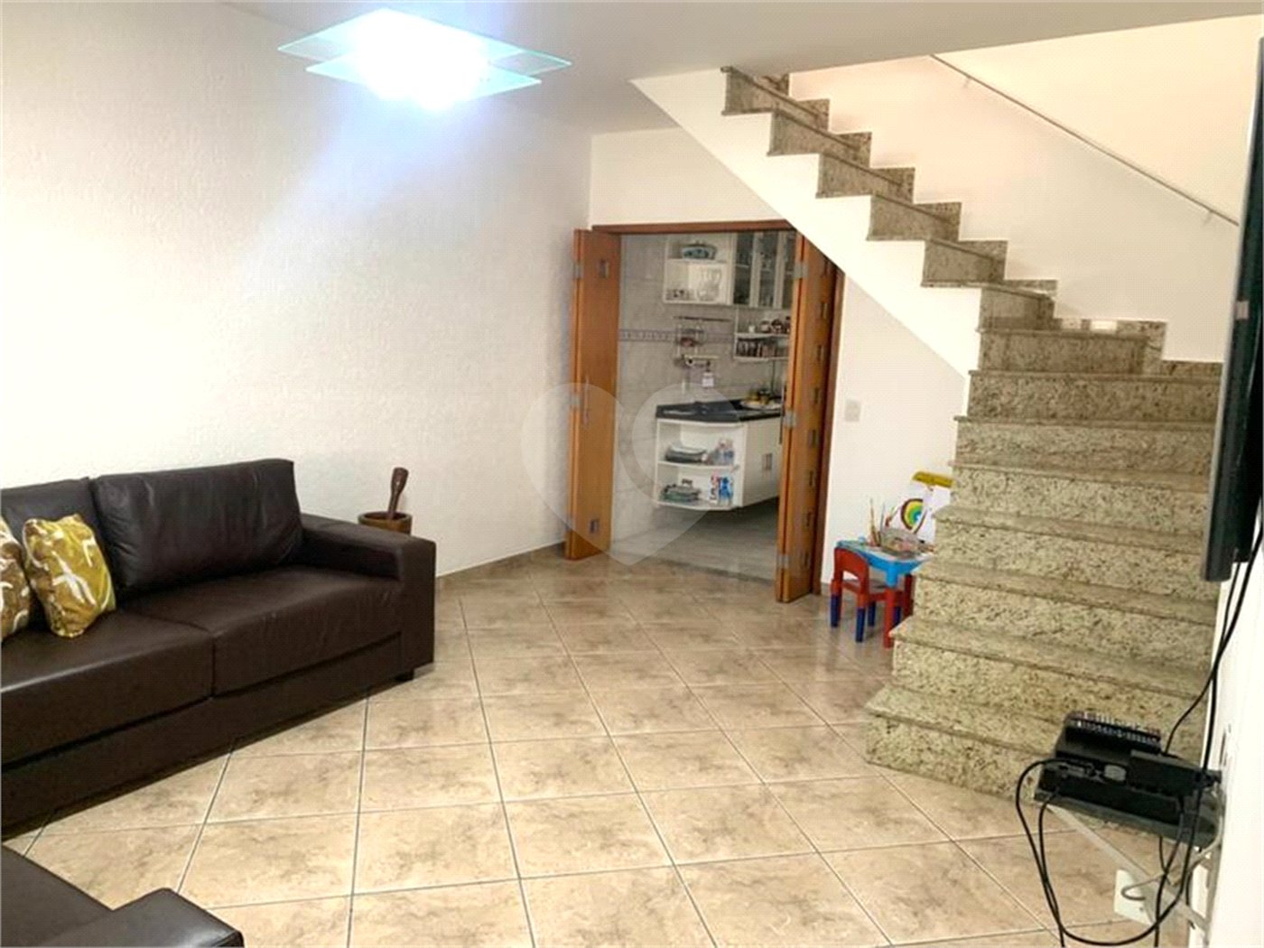 Sobrado à venda com 3 quartos, sendo 1 suíte, em Vila Nova Cachoeirinha, São Paulo, SP