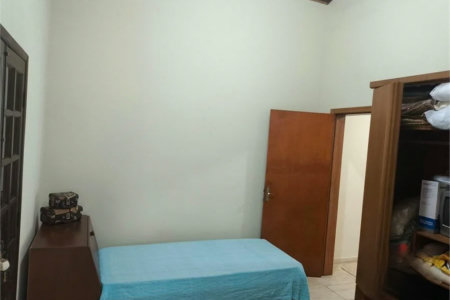 Casa à venda com 3 suítes no condomínio Granja Verediana, Ibiúna - SP