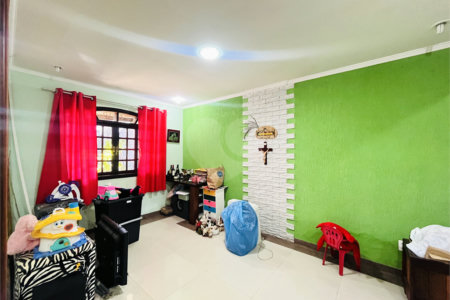 Casa à venda com 4 quartos, sendo 1 suíte, em Campo Grande, Rio de Janeiro, RJ