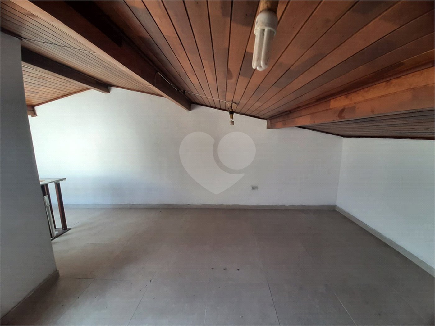 Casa à venda com 3 quartos, sendo 1 suíte, no condomínio Cantareira Park, São Paulo - SP