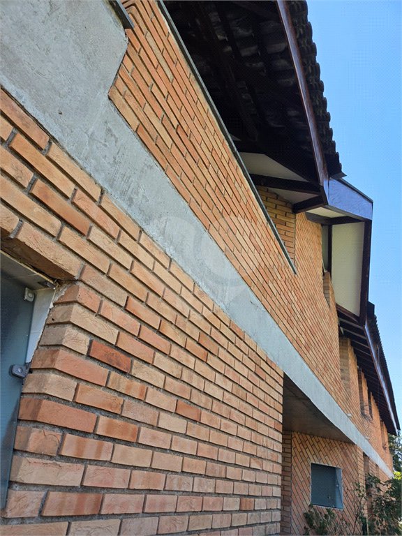 Casa à venda com 4 quartos, sendo 2 suítes, em Cidade São Francisco, São Paulo, SP