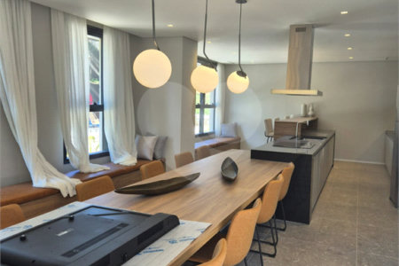 Apartamento à venda com 3 quartos, sendo 1 suíte, em Vila Anastácio, São Paulo, SP