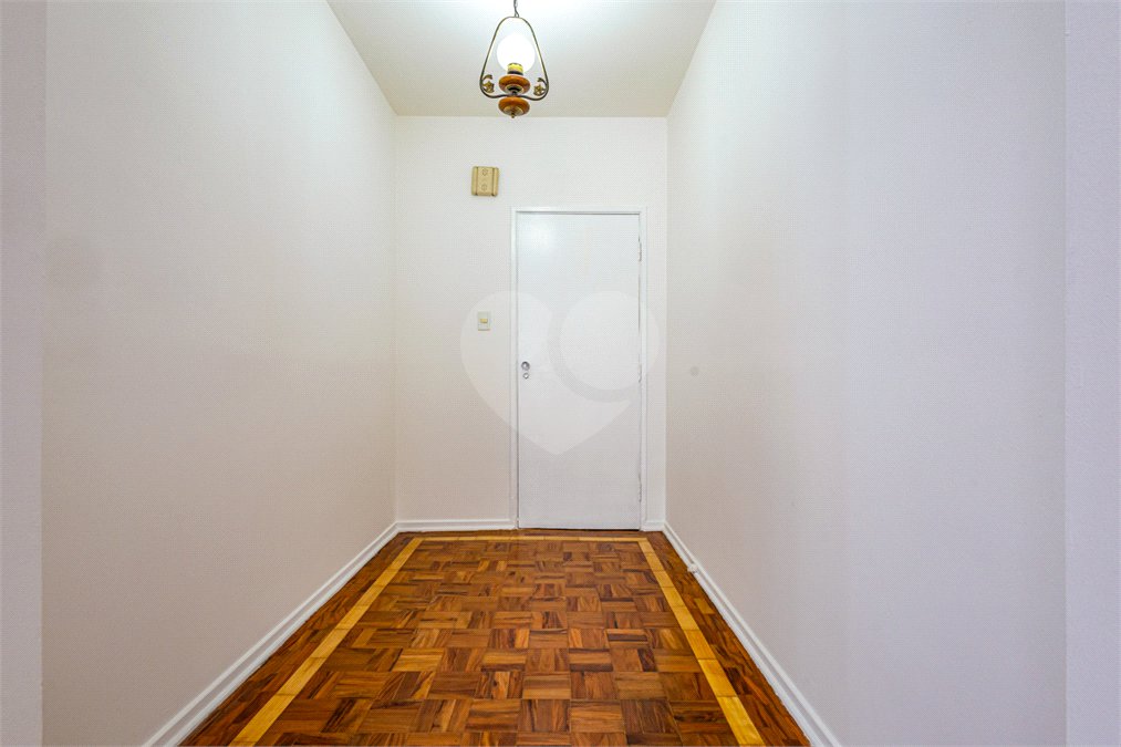 Apartamento à venda com 3 quartos, sendo 1 suíte, em Pinheiros, São Paulo, SP